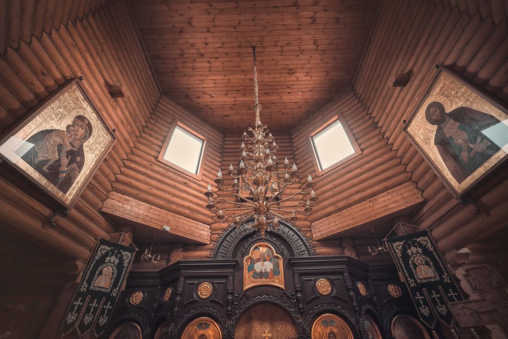 Таинство крещения в храме Александра Невского