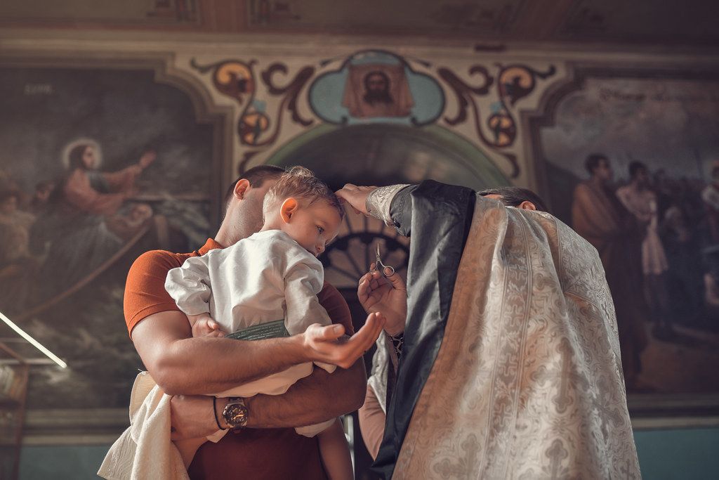 Таинство крещения в Обуховском храме Ростовской области, фотограф Ирина Доценко