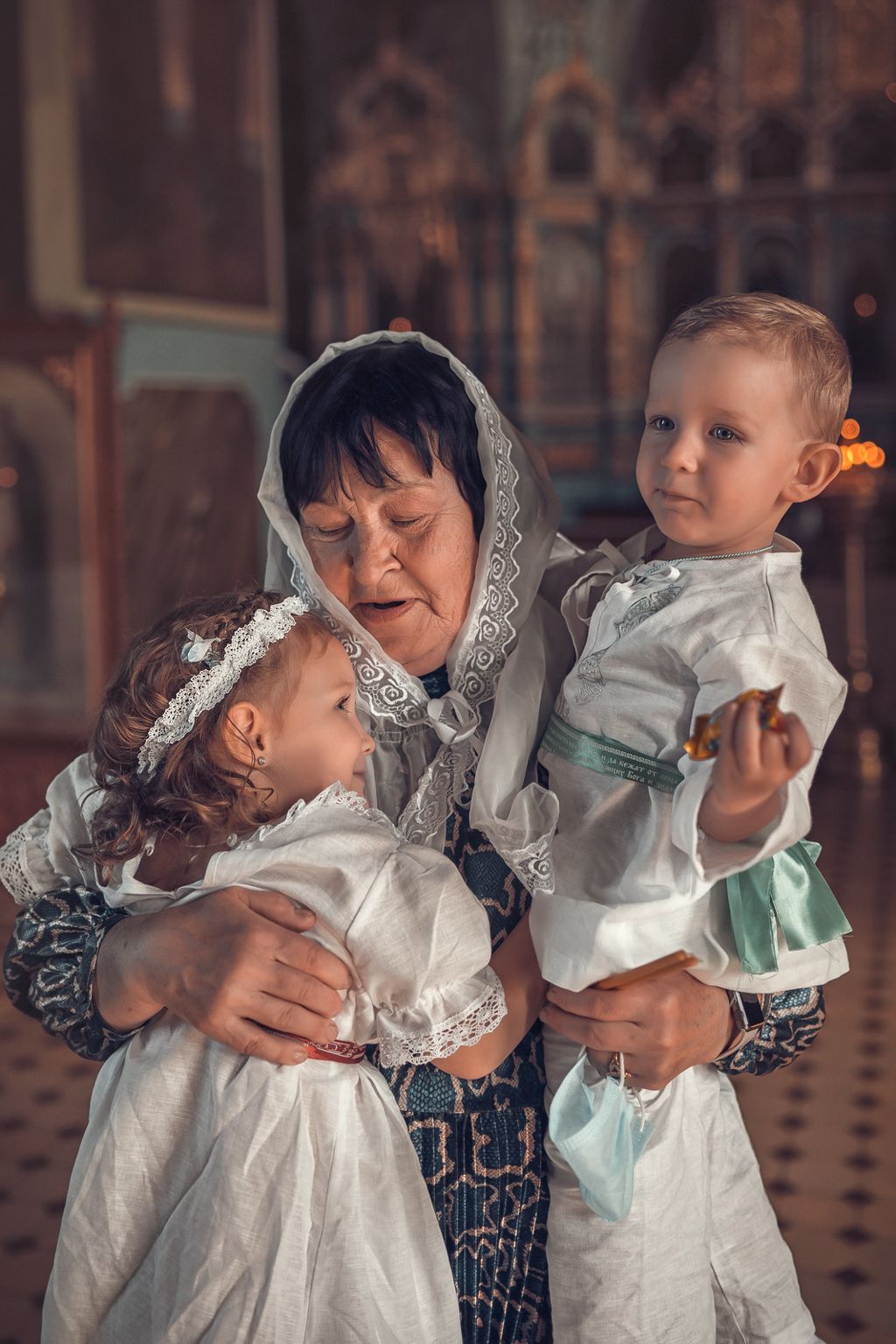 Таинство крещения в Обуховском храме Ростовской области, фотограф Ирина Доценко