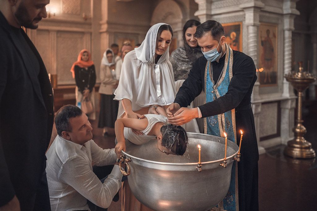 Таинство крещения в Старо-Покровском храме